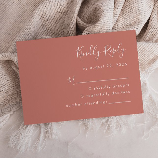 Moderne Script Terracotta Wedding RSVP Karte (Von Creator hochgeladen)