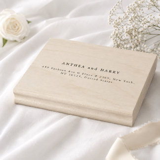 Moderne Serif-Rücksende-Adresse-Hochzeit-Stempel a Gummistempel