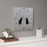 Moderne Silhouetten Haustiere aus Stallholz Quadratische Wanduhr<br><div class="desc">Moderne Silhouetten,  Haustiere,  sitzen auf der Hintergrunduhr aus Stall.</div>