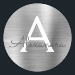 Moderne Silver Girly Metallic Monogram Runder Aufkleber<br><div class="desc">Moderne silberne Imitate Girly Metallic Edelstahl Foil Elegant Sticker. Dieser Aufkleber kann so angepasst werden,  dass er Ihren Anfangs- und Vornamen für ein Geschenkpaket enthält.</div>