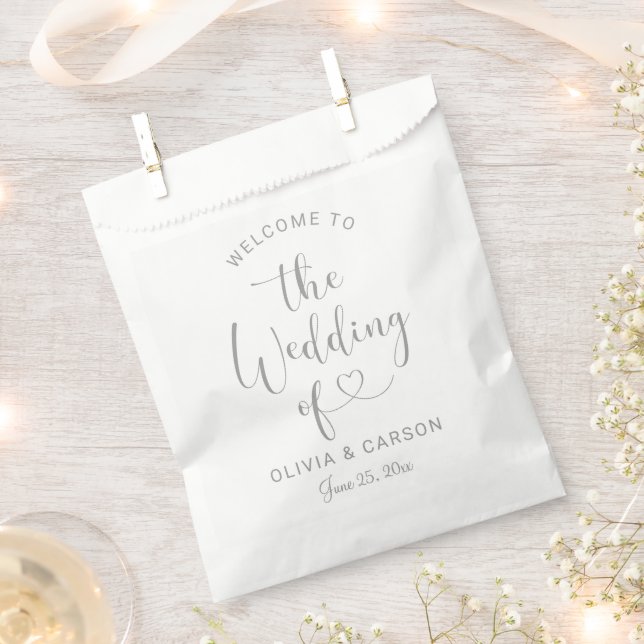 Moderne Silver Heart Script Wedding Willkommen Geschenktütchen (Ausgeschnitten)