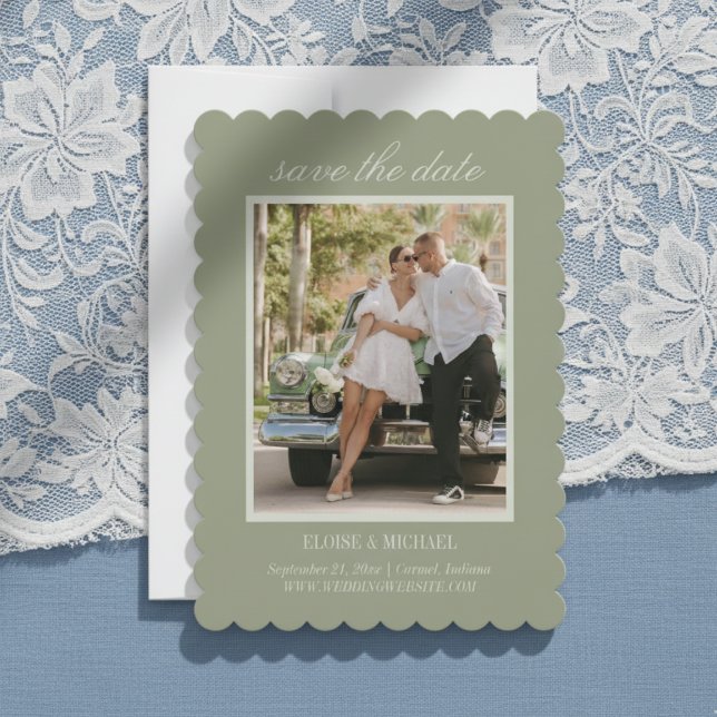 Moderne Skript-Sage-Grün-Hochzeitsfoto Save The Date (Invite guests to save the date for your big day with this Modern Script Sage Green Save the Date!)