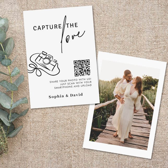 Moderne SkriptWedding Capture the Liebe QR Code Begleitkarte (Von Creator hochgeladen)