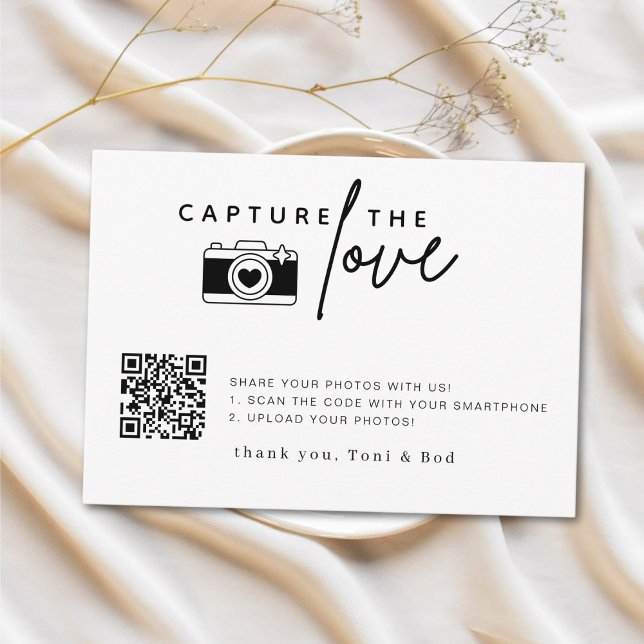 Moderne SkriptWedding Capture the Liebe QR Code Begleitkarte (Von Creator hochgeladen)