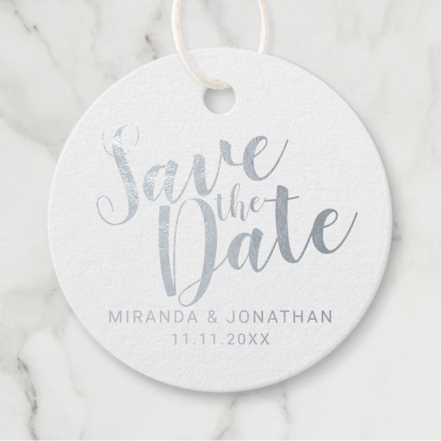 Moderne SkriptWedding Save the Date Silver Geschenkanhänger (Vorderseite)