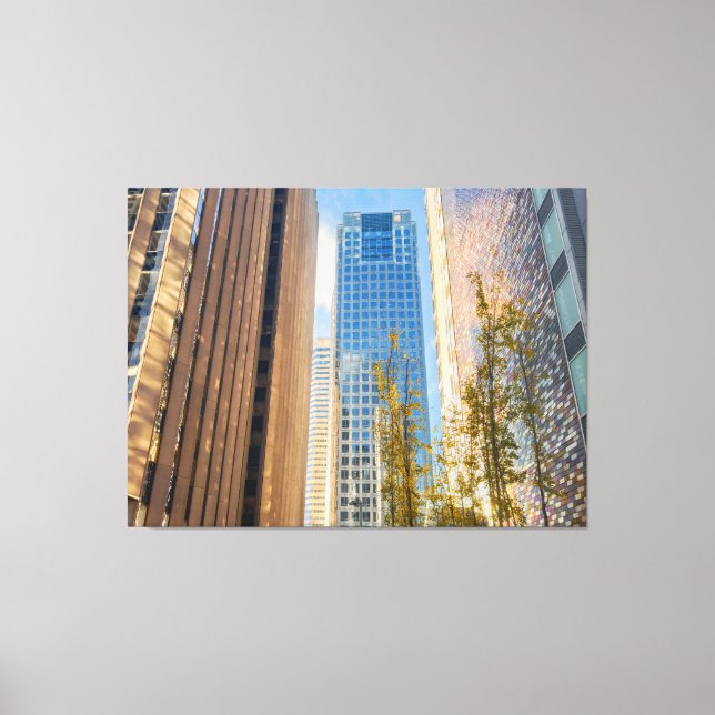 Moderne Skyline mit Herbstbaum Leinwanddruck (Vorderseite)