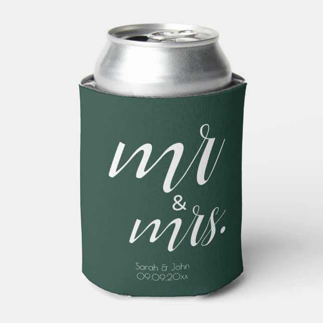 Moderne Smaragdgrün Fette Mr & Mrs Hochzeit  Dosenkühler (Kanne Vorderseite)