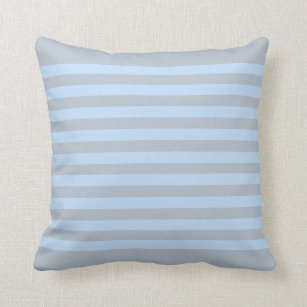 Moderne stilvolle hellblaue und graue Streifen Kissen