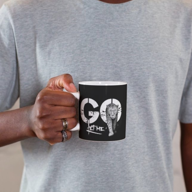 Moderne stilvolle LASS ME GO Leopard Black Tasse (Von Creator hochgeladen)