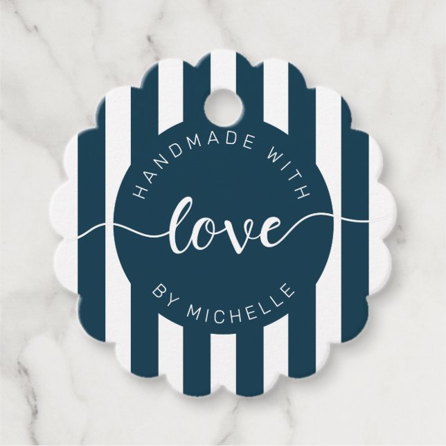 moderne Streifen handgefertigt mit Liebe Monogramm Geschenkanhänger (Vorderseite)