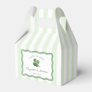 Moderne Streifen St. Patricks Day Hochzeitsdusche Geschenkschachtel