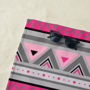 Moderne Südwestgeometrie, Rosa & Grau / Grau Strandtuch