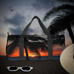 Moderne Sunset Summer Beach Palmen nach Maß Duffle Bag<br><div class="desc">Moderne Sunset Summer Beach Palm Trees Persönliche Duffle Bag ist ideal, um jeden Tag mit oder ohne Ihren Namen zu benutzen. Das tropische Foto wird Ihnen den Tag angenehmer machen und Ihnen das Gefühl geben, in der Karibik zu sein. Die Tüte kann für Sportarten, Arbeit, Gymnastik und Übernachtung bleibe werden....</div>