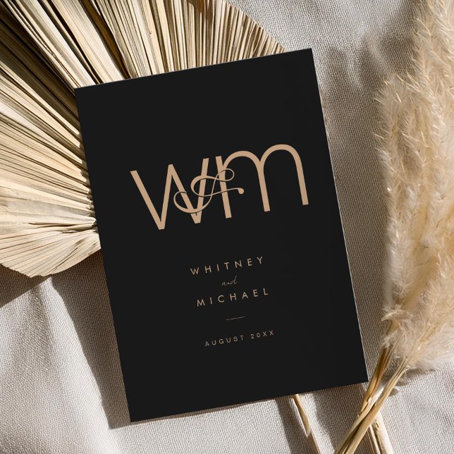 Moderne Tan Black Minimal Monogram Wedding Einladung (Von Creator hochgeladen)