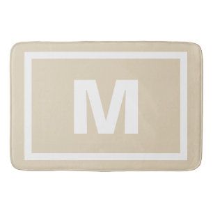 Moderne Taue, einfache Weiße Rahmen und Monogramm- Badematte
