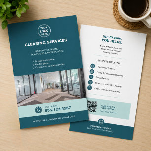 Moderne Teal-Reinigungsdienste mit QR  Flyer