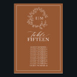 Moderne Terracotta Leafy Wappen Monogram Wedding Tischnummer<br><div class="desc">Erschaffen Sie den perfekten Empfang! Wir lieben diese moderne Terracotta Leafy Wappen Monogram Wedding Tischnummer! Es ist einfach, elegant und so hübsch, mit einem handgezeichneten, grünen Kranz umgeben von einem modernen Hochzeitsmonogramm. Es ist in eleganter Typografie personalisiert und mit handgeschriebener Kalligrafie akzentuiert. Schließlich ist es in einem zarten Rahmen geschnitten....</div>