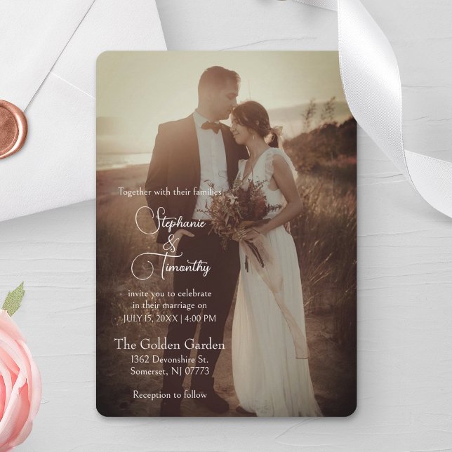 Moderne Terracotta Minimalistisches Foto Hochzeit Einladung (Elevate your celebration with our elegant wedding invitation. Personalized for unforgettable moments)