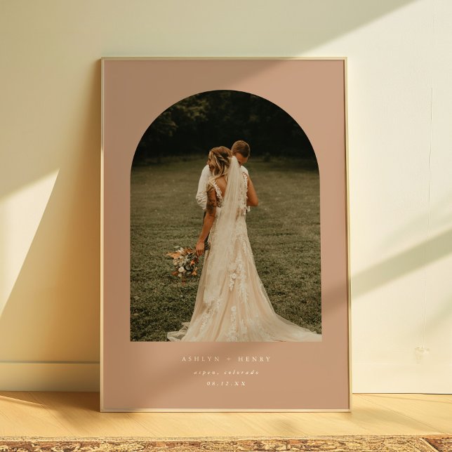 Moderne Terrakotta-Foto-Bogen-Hochzeitspaar Poster (Von Creator hochgeladen)
