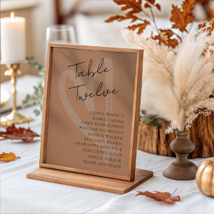 Moderne Terrakotta- und Herz-Hochzeit  Tischnummer