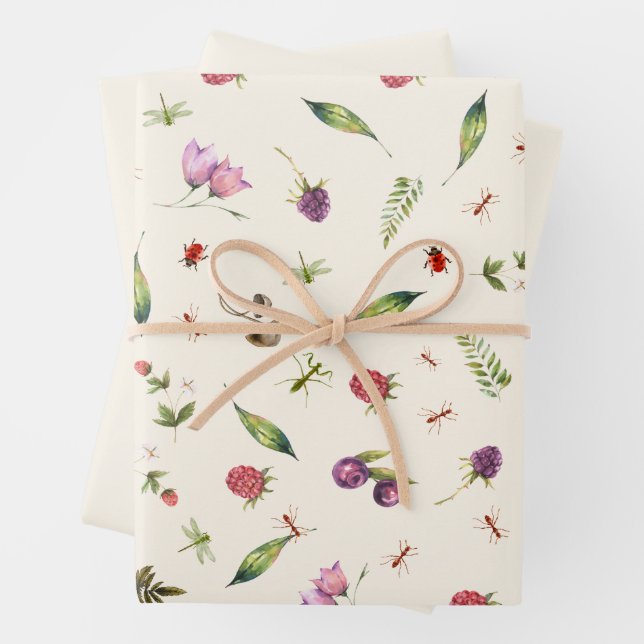 Moderne trendige Cream Woodland Wildblumen Insekte Geschenkpapier Set (Beispiel)