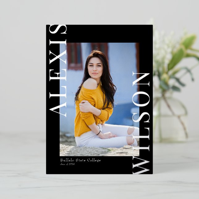 Moderne trendige Minimalistische Abschluss Einladu Folieneinladung (Stehend vorne)