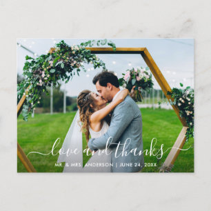 Moderne trendige Skript-Hochzeit Liebe und Dankbar Postkarte