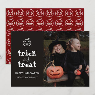 Moderne 'Trick or Treat' Familienfoto Halloween Feiertagskarte
