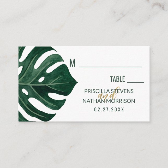 Moderne Tropical Swiss Cheese Leaf Gold Wedding Platzkarte (Vorderseite)