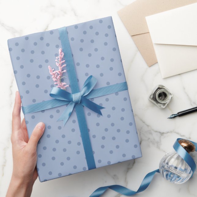 Moderne Tupfen 2 auf Hellblau Geschenkpapier (Schenken)