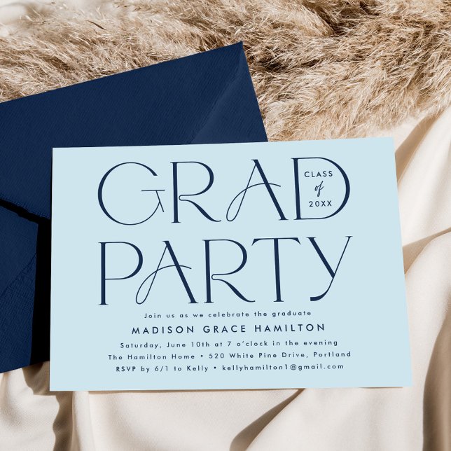 Moderne Typografie Navy Blue Graduation Party Einladung (Von Creator hochgeladen)