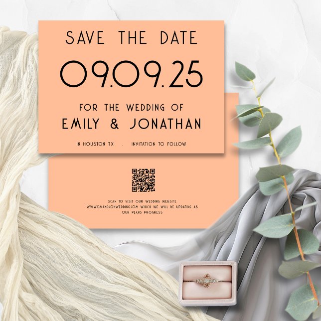 Moderne Typografie Peach Wedding Save The Date (Front and back view)