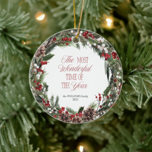 Moderne Typografie Red Berry Wreath Weihnachten Keramik Ornament