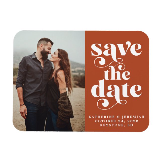 Moderne Typografie Terracotta-Foto Save the Date Magnet (Horizontal)