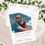 Moderne Typografie Viva Magenta Minimalistisches F Postkarte<br><div class="desc">Wir bedanken uns bei Ihnen in stilvollem Ambiente mit diesem modernen und sehr trendigen Foto für Ihre Hochzeit. Das Design ist leicht mit Ihrer eigenen Formulierung zu personalisieren und Ihre Familie und Freunde werden begeistert sein,  wenn sie diese fantastischen Dankesworte erhalten. Matching-Elemente finden Sie in der Auflistung.</div>