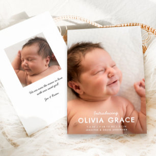 Moderne Typografie zur Einführung des Babyfotos be Ankündigung