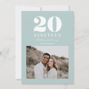 Moderne typografische Neujahrs-Feier Feiertagskarte