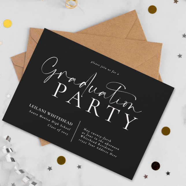 Moderne Typografy Graduation Party Black Einladung (Von Creator hochgeladen)