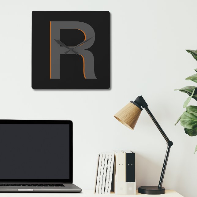 Moderne Uhr Mit Monogramm Name (Modern Masculine Monogram in Simple Black Minimalist Typography. Great gift for him)