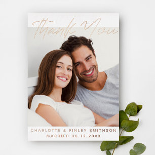 Moderne und minimale Personalisierte Hochzeit Viel Folien Feiertagspostkarte