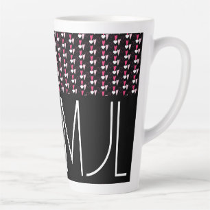 Moderne Valentinstag-Herzen mit gemustertem Anfang Milchtasse