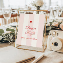 Moderne Valentinstag-Raffel mit rosa Herzstreifen