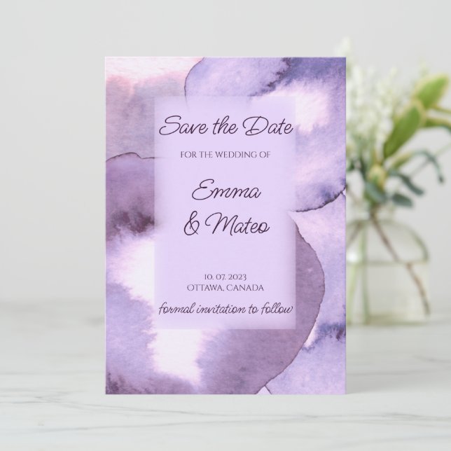 Moderne Violette lila Save The Date (Stehend Vorderseite)