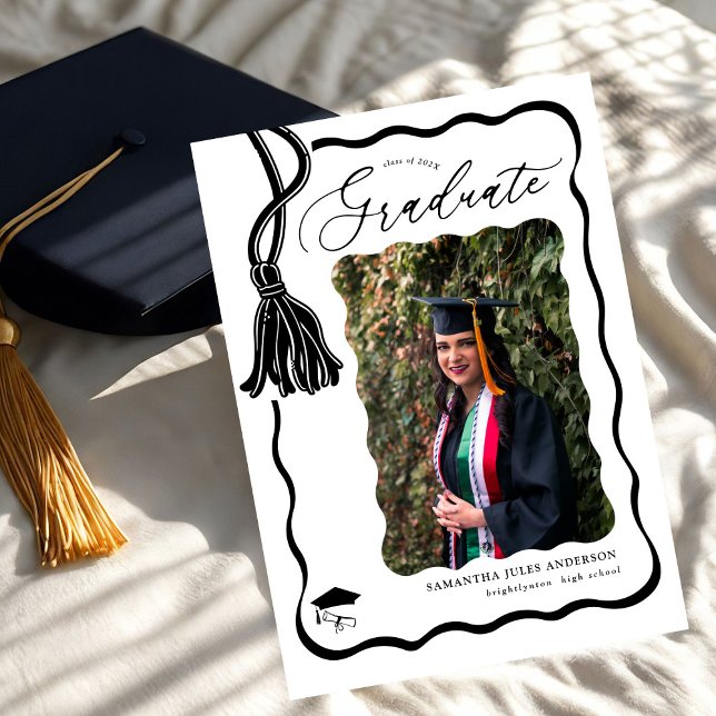 Moderne Wavy Script Foto Graduation Party Einladung (Von Creator hochgeladen)