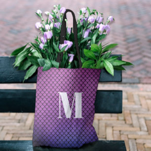 Moderne, weibliche, violette Ombre-Meerjungfrau-Mo