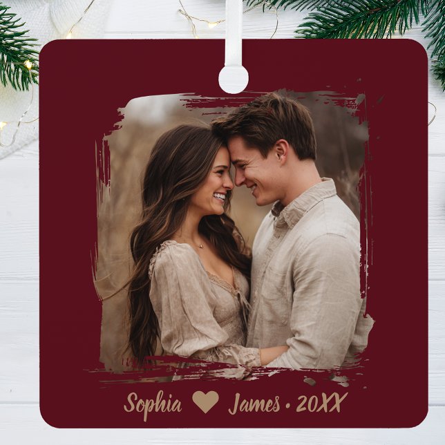 Moderne Weihnachten | Personalisiertes Couple Foto Ornament Aus Metall (Von Creator hochgeladen)