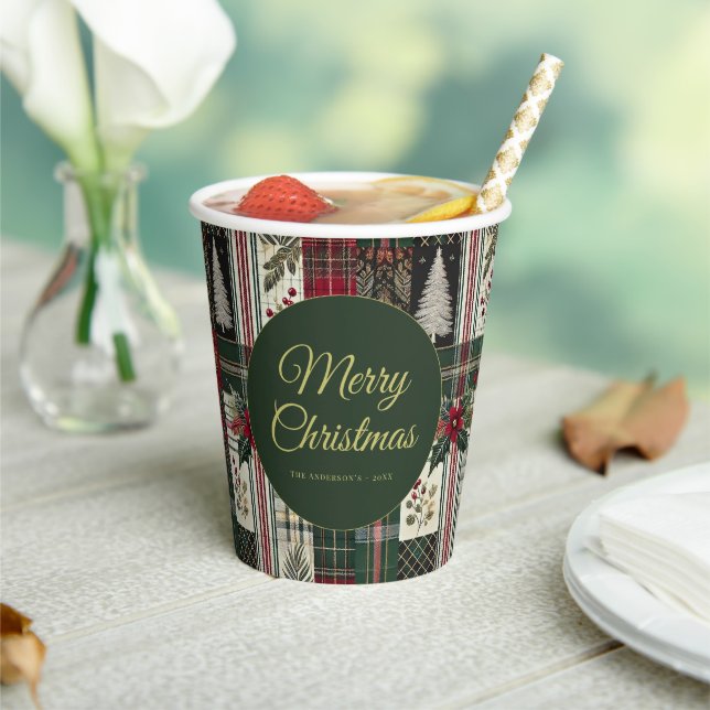 Moderne Weihnachten Rustikales Kariertes Muster Pappbecher (In Situ)