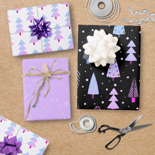 Moderne Weihnachtsbäume Lila rosa Schwarzes Muster Geschenkpapier Set