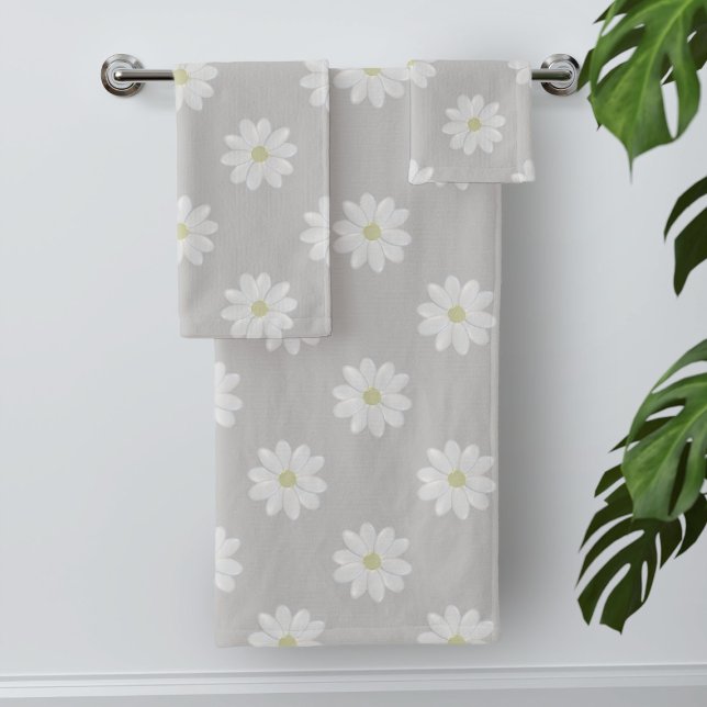 Moderne weiße Daisy Muster Silbergraue Badetücher Badhandtuch Set (A pretty daisy pattern soft gray towels. Check out the collection for coordinating products)