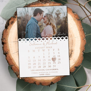 Moderne weiße Spitze Foto-Kalender Save The Date Folieneinladung